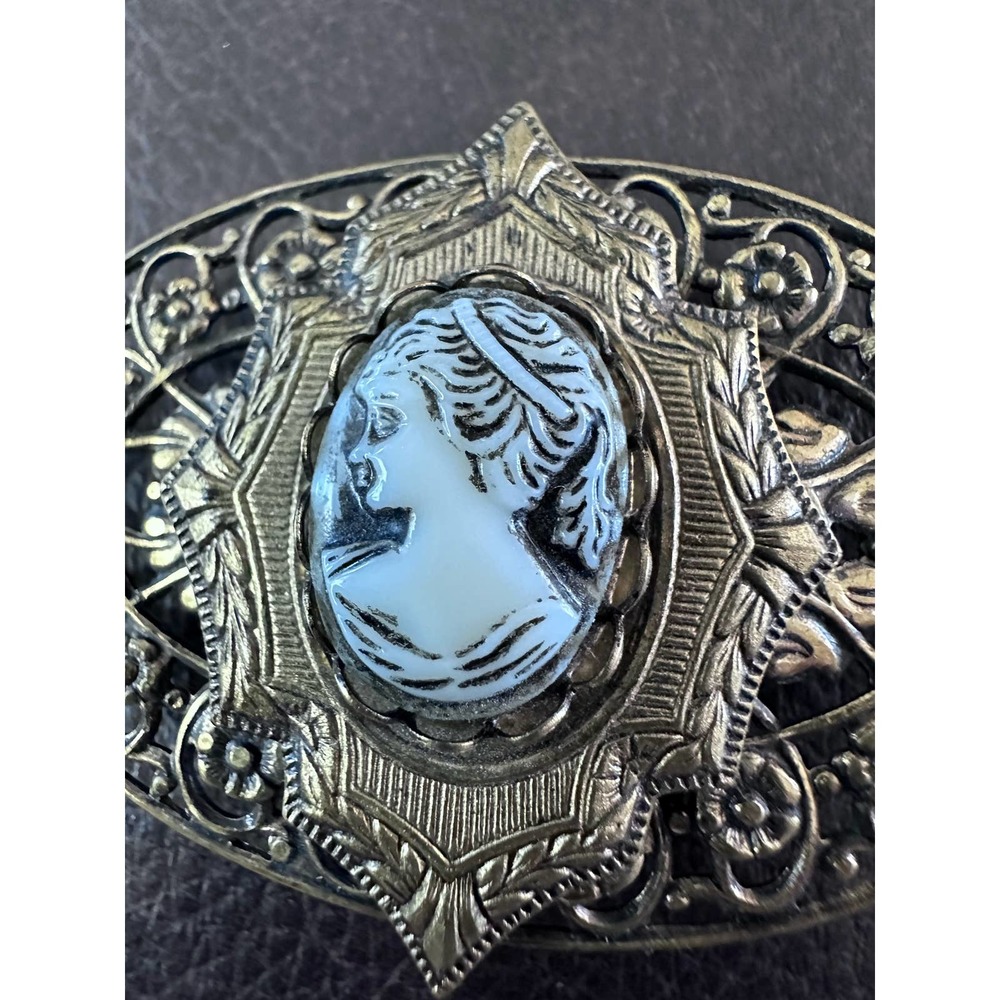 Vintage Black White Carved Cameo Brooch Gold Tone